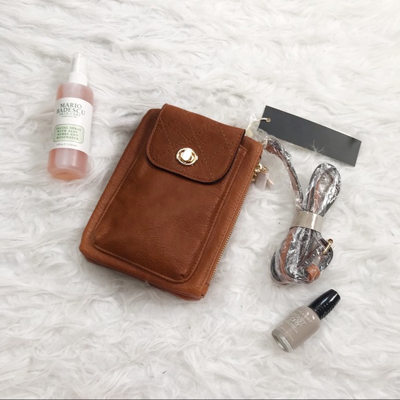 Isabelle Handbags - NWT Isabelle Vegan Brown Crossbody Bag